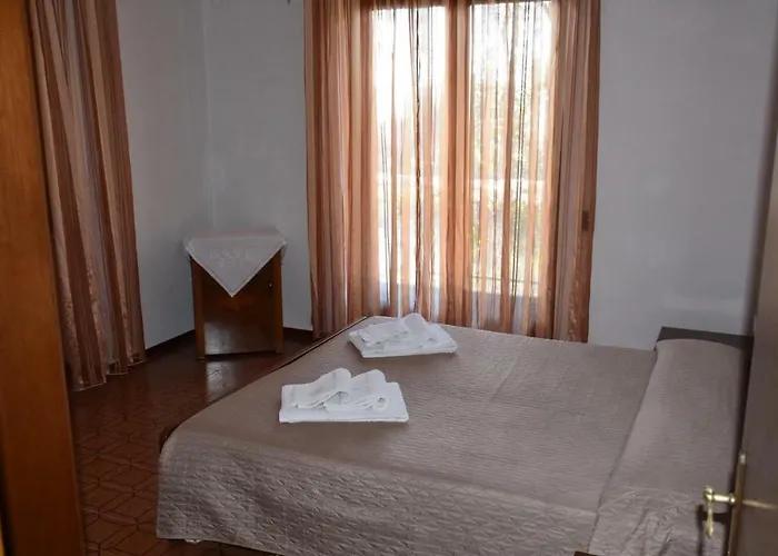 شقة Ester برنزوني سول جاردا